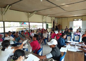 Percepat Herd Immunity, Bhabinkamtibmas Toili Tinjau Vaksinasi di Desa Indang Sari