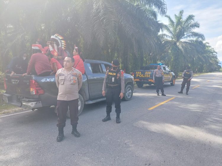 Kapolsek Mori Atas Ingatkan Agar Tak Ugal-Ugalan di Jalan Saat Pawai Natal