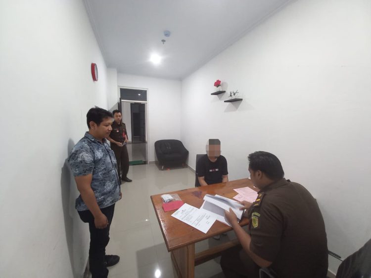 Serahkan Tersangka Tahap II Ke Kejari Banggai, Kasad: Tak Ada Ruang Bagi Pelaku Narkotika