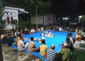 Jalin Kemitraan, Bhabinkamtibmas Polsek Toili Hadiri Syukuran HUT Desa Sidomukti
