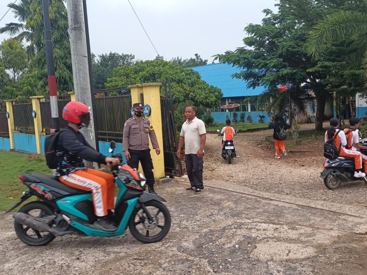 Antisipasi Isu Penculikan Anak, Polres Morowali Utara Gelar Patroli di Sejumlah Sekolah